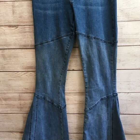 SAINTS & HEARTS BELL BOTTOM JEANS IN BLUE DENIM.  SIZE MEDIUM‎ - Picture 3 of 9